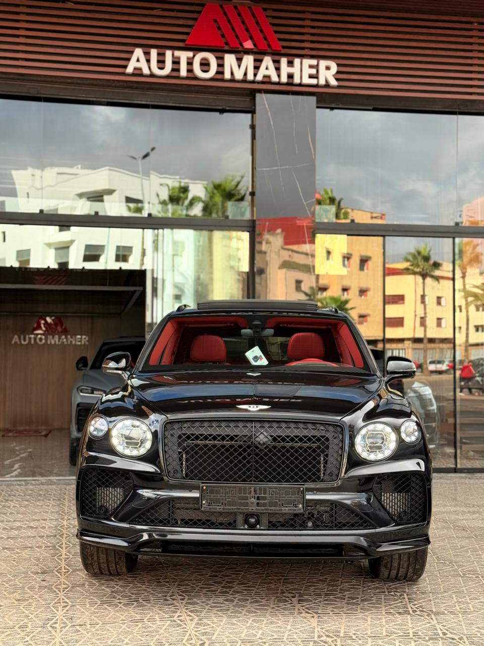 Bentley-Bentayga — photo 1